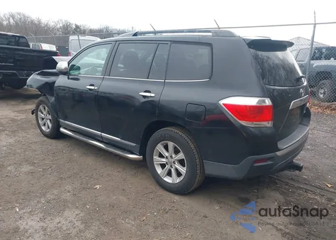 2013 Toyota Highlander Base Plus V6 z USA, uszkodzony, nr VIN 5TDBK3EH3DS219119